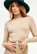 Load image into Gallery viewer, Ribbed Turtle Neck Basic
